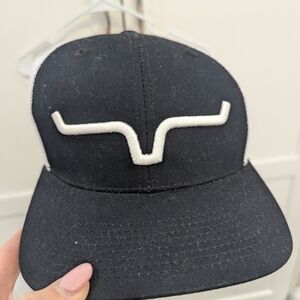 Kimes Ranch Black and White Mesh Cap